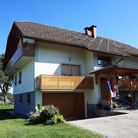 Hisa Na Vrtu Apartman Šenčur Kültér fotó